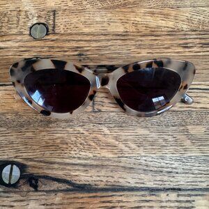 Luv Lou 'The Harley' Sunglasses in Cream Tort